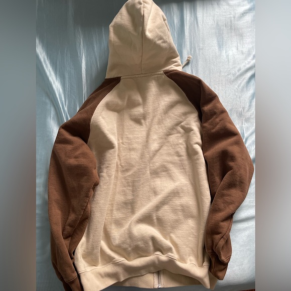 Brandy Melville Fall and Spring Oversized Thick “Christy” Hoodie - Picture 3 of 3